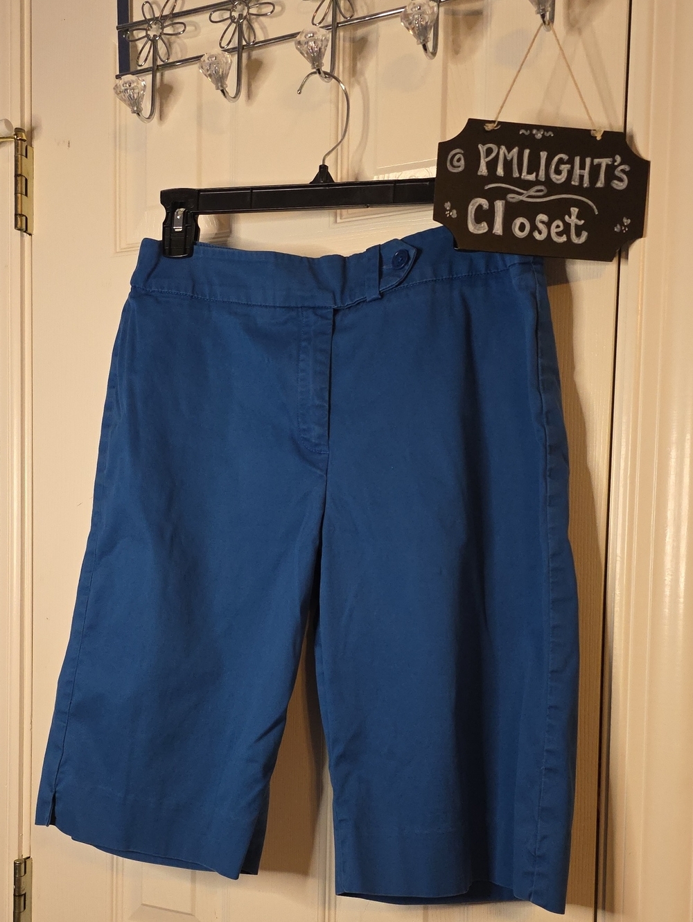 Jones New York Signature Classic Blue Knee-Length Shorts 8 Stretch